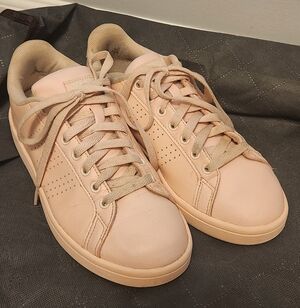 Adidas Neo Cloudfoam Women's Light Pink Sneakers size 7